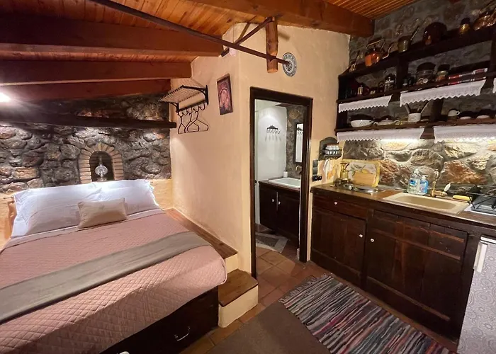 Agoriani Art - Sweet Little Casa de Férias Lílaia